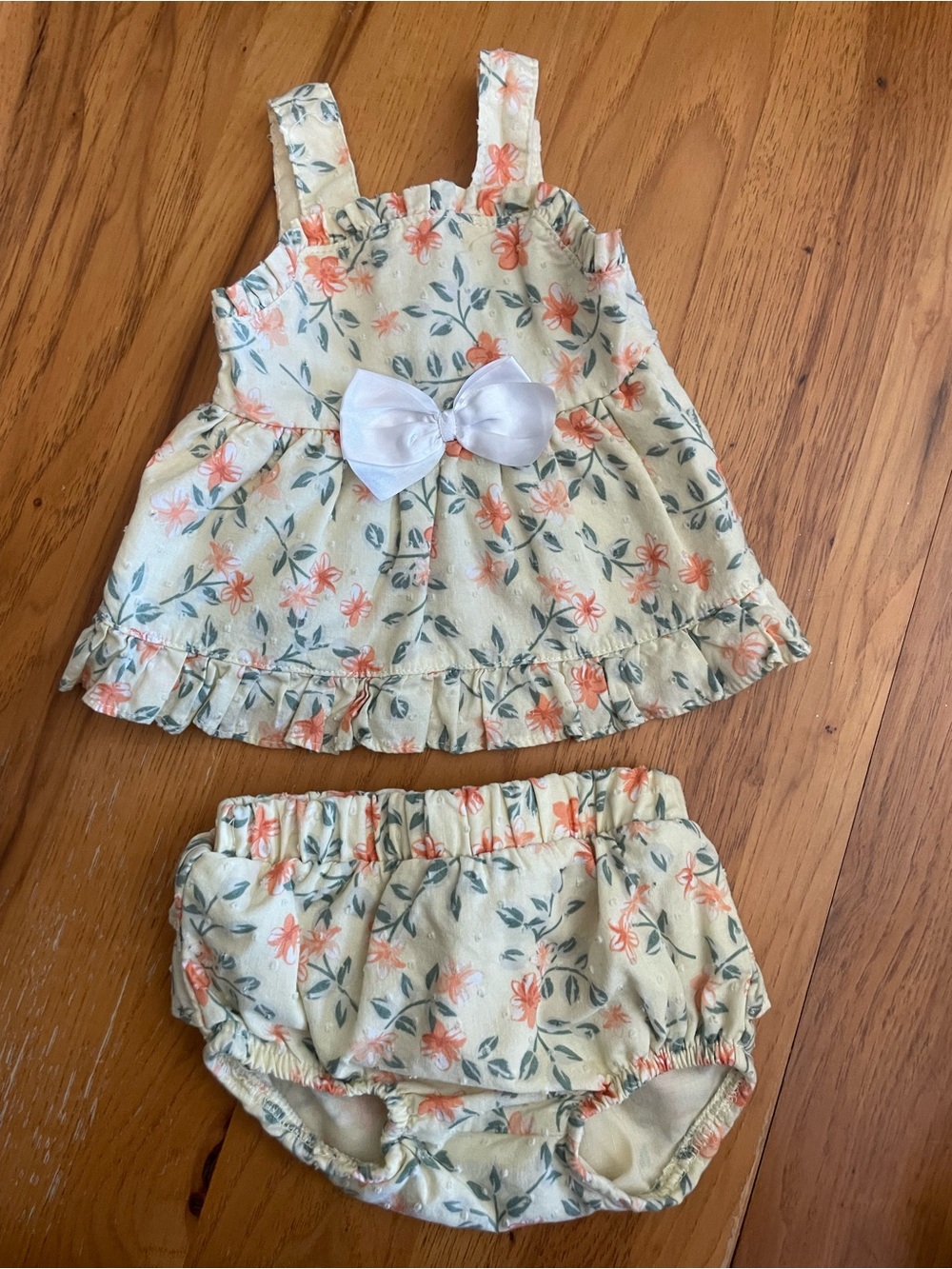 Nicole Miller Cream Floral Two-Piece Dress Set with White Bow
